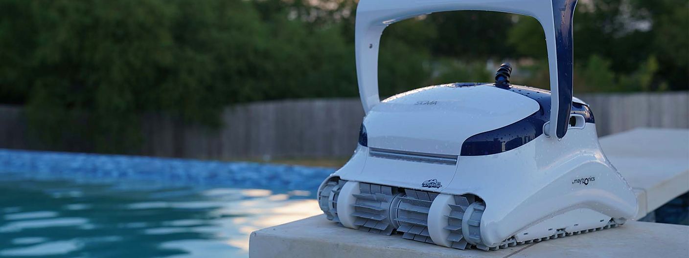 Dolphin Sigma Review — tested poolside