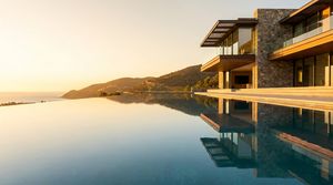 Infinity Pool Ideas: Vanishing-Edge Designs That Steal the View